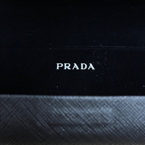 Prada Textured Black‎ Eyewear HardCase main image 5